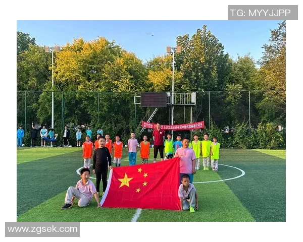 杭州足球队荣登全国足球团队协作排行榜第十名展现团队精神与实力 杭州足球队荣登全国足球团队协作排行榜第十名展现团队精神与实力